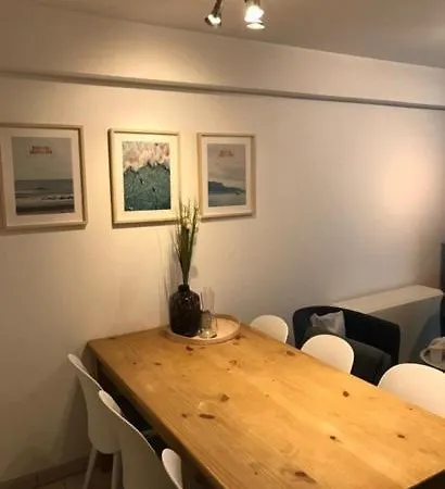 Cozy 2 Bedroom With Swimming Pool T53 Apartment *
