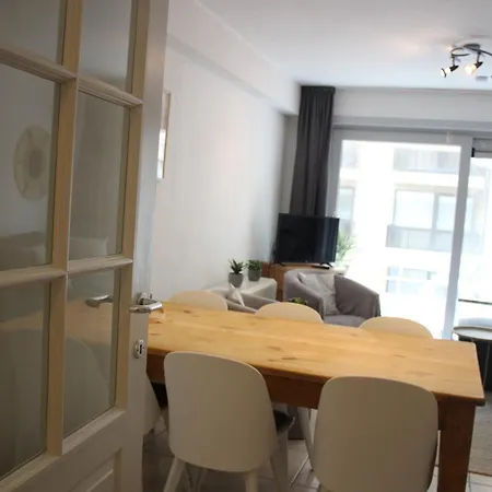 Cozy 2 Bedroom With Swimming Pool T53 * Ostend