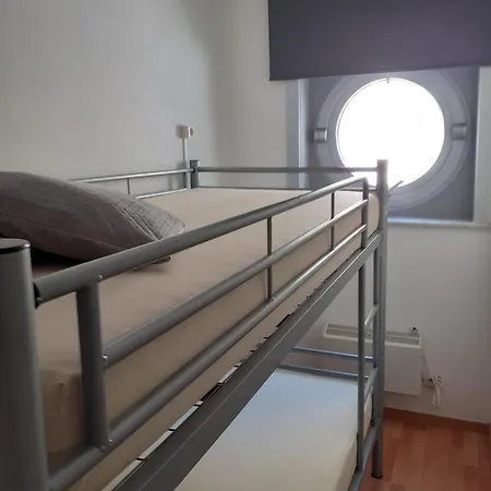 Apartment Cozy 2 Bedroom With Swimming Pool T53