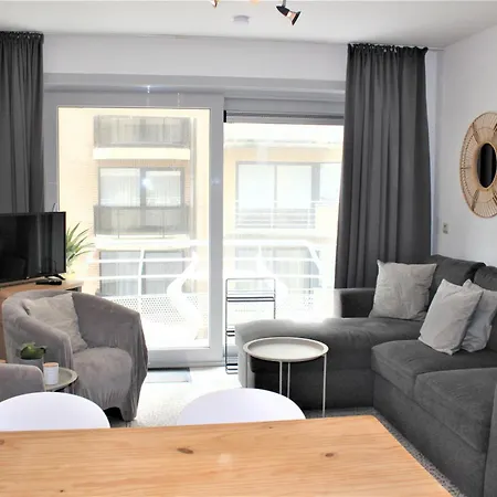 Apartment Cozy 2 Bedroom With Swimming Pool T53 *